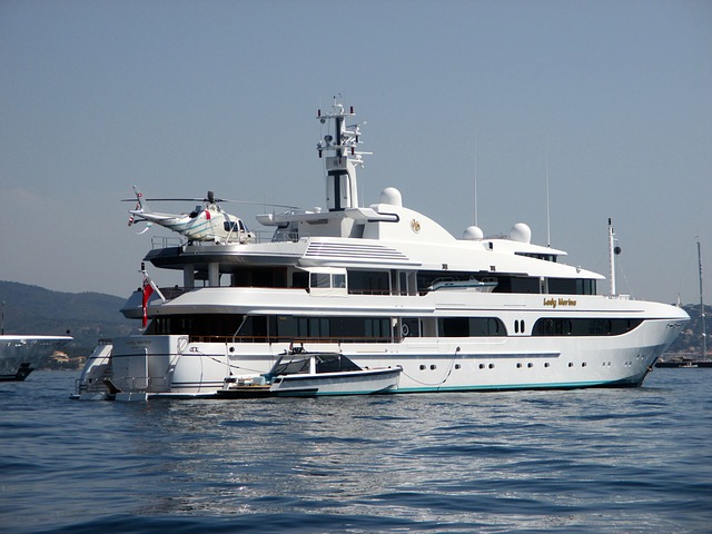 yacht